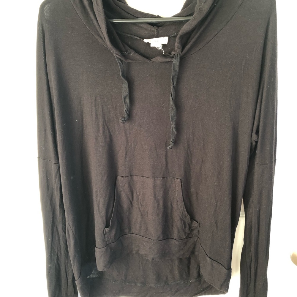 Hooded long sleeve shirt